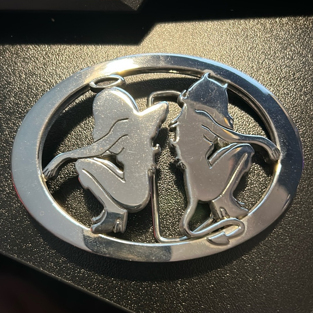 Angel and devil gorilla belt buckle
